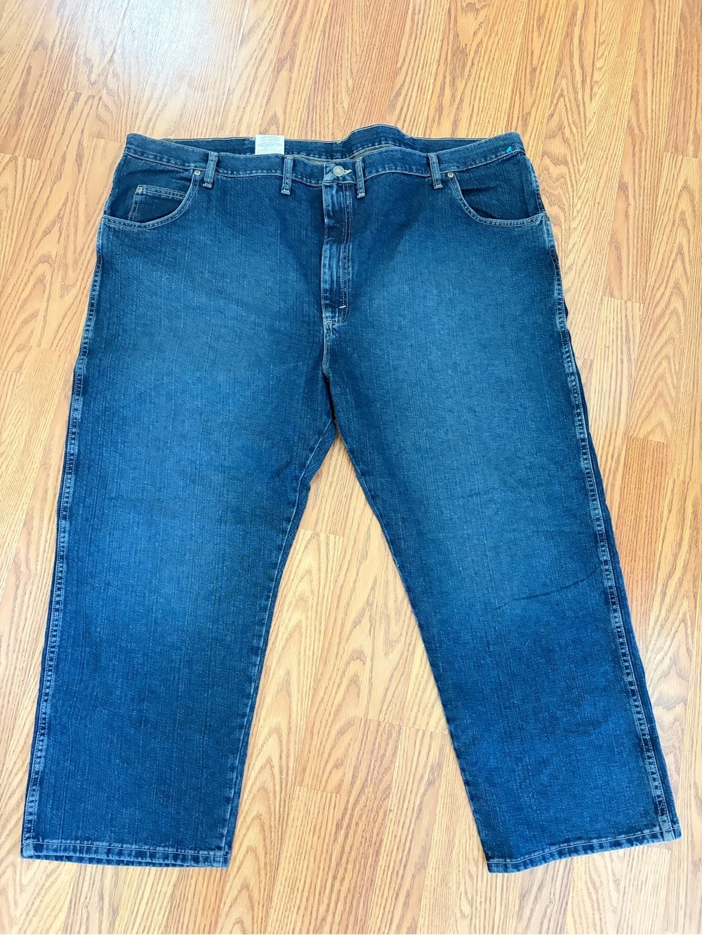 Wrangler Relaxed Fit Blue Jeans - Deep Indigo Wash